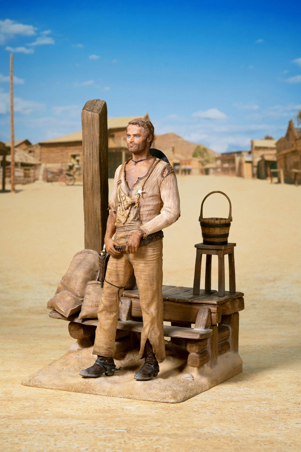 Terence Hill Statue 1970 im Maßstab 1:6 (36cm) inkl. exklusiver und persönlich signierter Autogrammkarte
